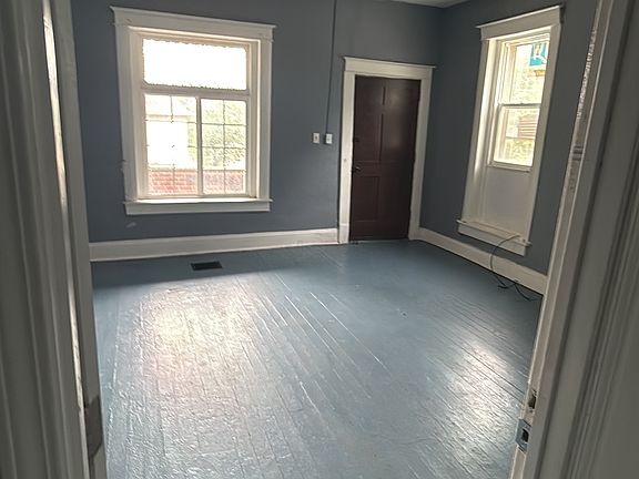 3rd image of 603 1/2 S 11th St