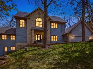 17 Cinnamon Dr, Galena, IL 61036