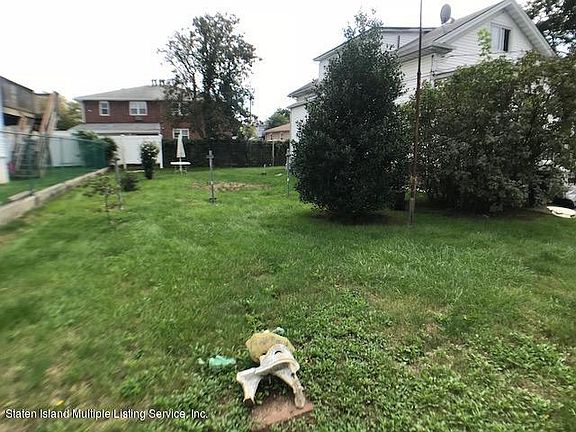 3rd image of 212 Cuba Ave