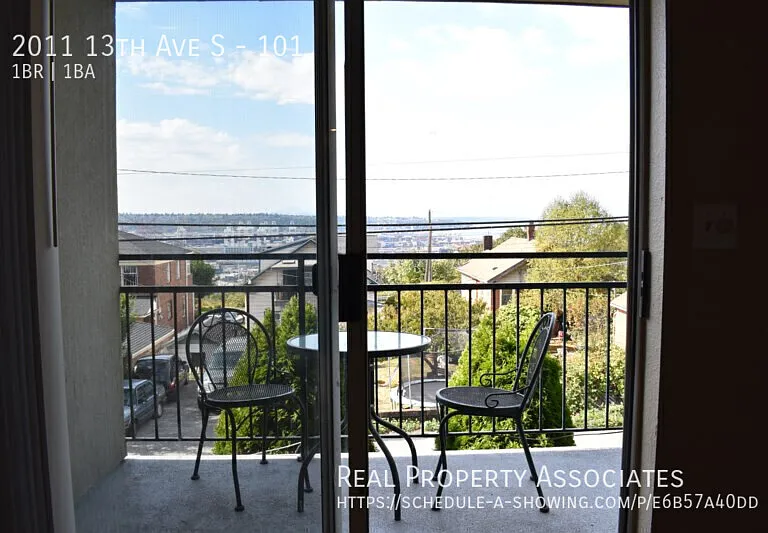 2011 13th Ave S #101 — Photo 2
