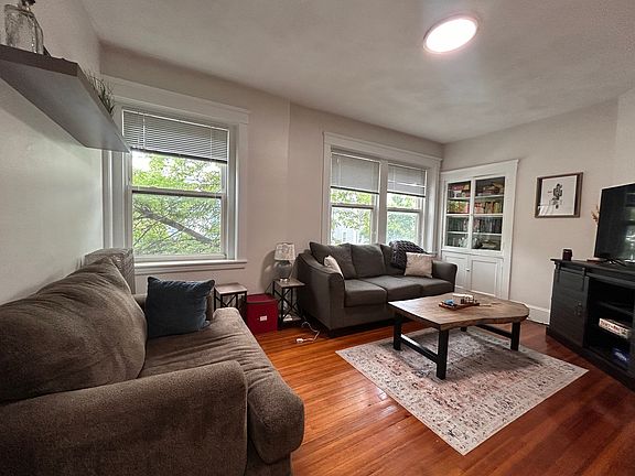 3rd image of 277 Highland Ave #3