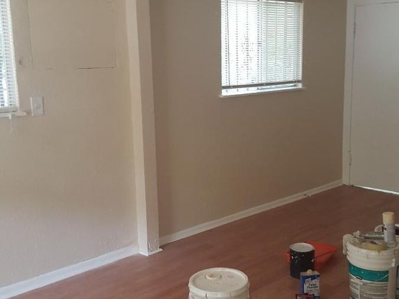2nd image of 519 Bundy St