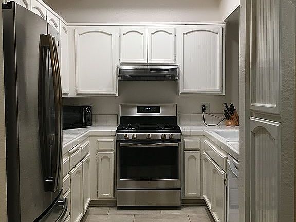 4th image of 7624 Hollister Ave Unit 325