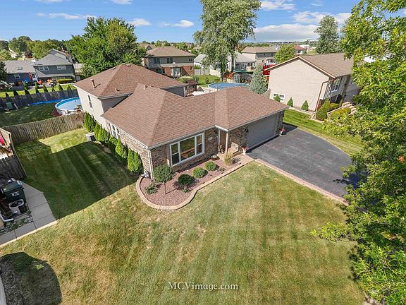 2nd image of 7404 W Benton Dr