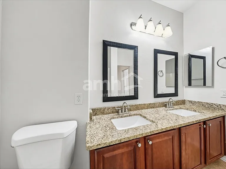 5308 S 53rd Ln — Photo 15