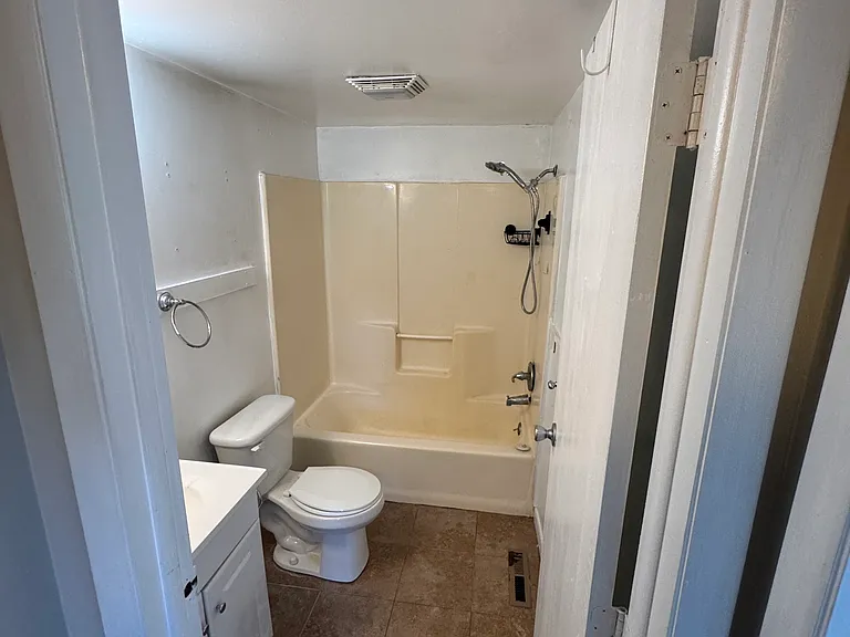 2985 Mount Hope Rd #1 — Photo 8