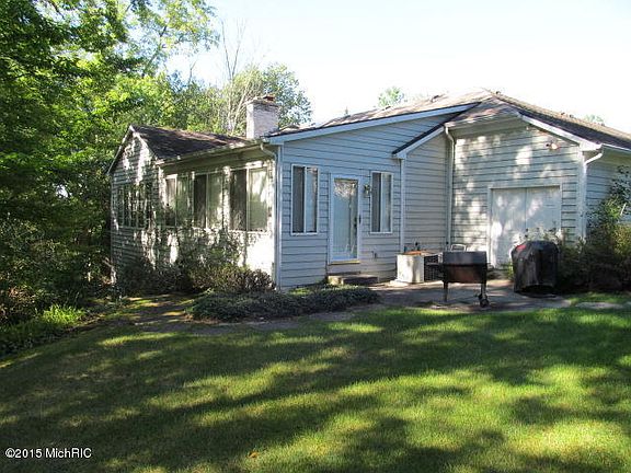 2nd image of 498 Ashton Ct SE