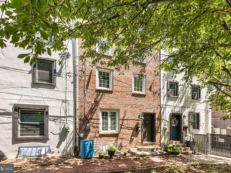 9 Bristow Pl — Photo 23
