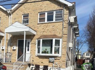 10211 Lockwood Ct, Howard Beach, NY 11414