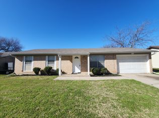 613 Windsor Dr, Everman, TX 76140
