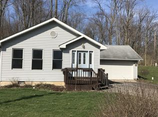 6449 E McGuire Rd, Churubusco, IN 46723