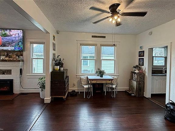 2nd image of 405 Buckroe Ave