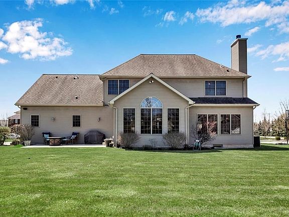 4th image of 9110 Beech Meadow Ct