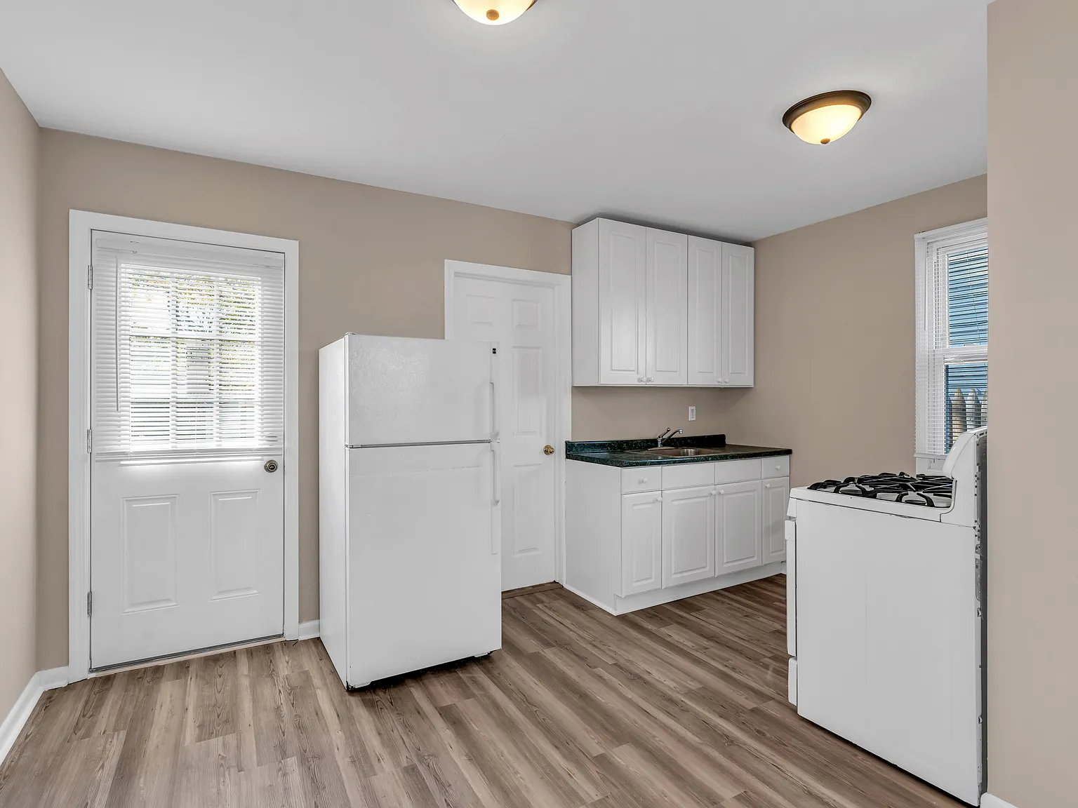 1 bed, 235 sqft, $1,800 — Photo 3