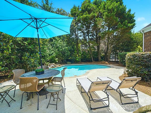 2nd image of 12319 Summer Breeze Ct