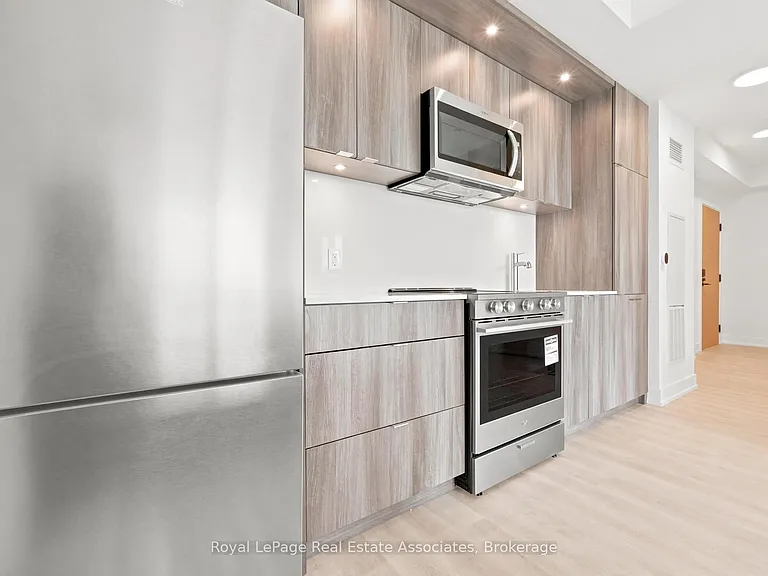 25 Cordova Ave #1812 — Photo 5