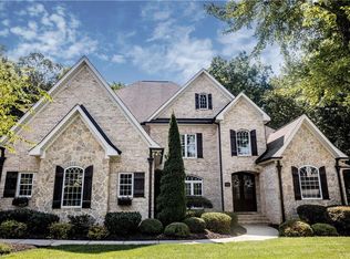 801 Mosley Ct, Greensboro, NC 27455