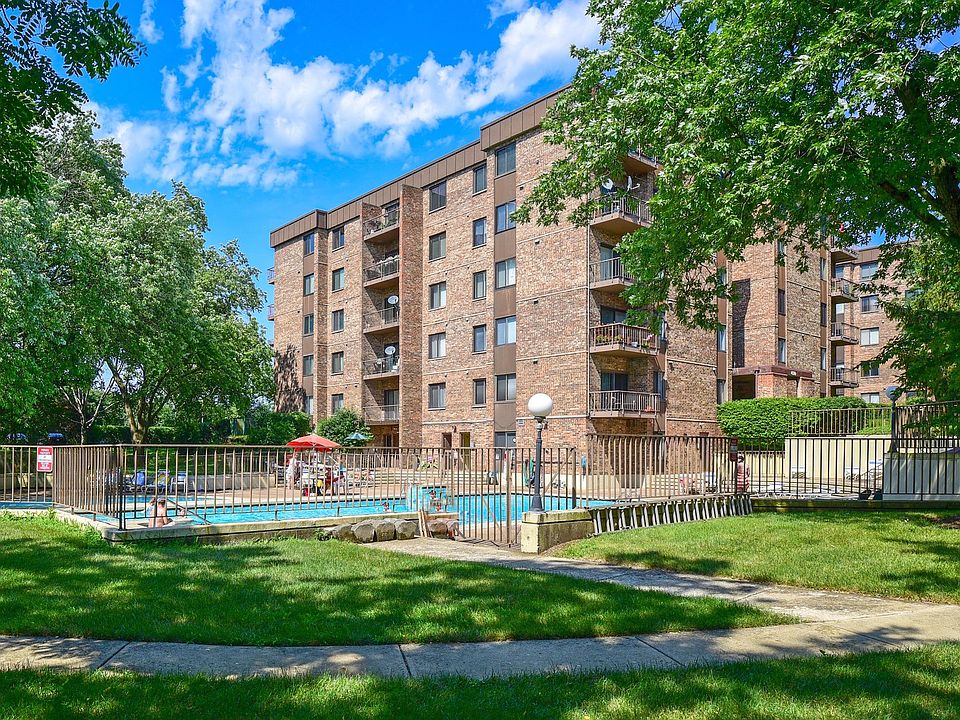 1st image of 430 Walnut Creek Ln Unit 2106