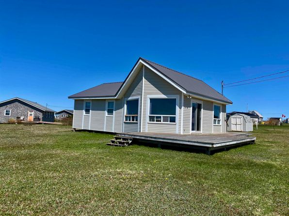 57 W Side Ct, Hampton, PE C0A 1J0