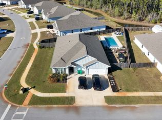 15 Hammock Cir, Freeport, FL 32439