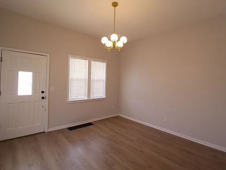 415 N Thompson St — Photo 3