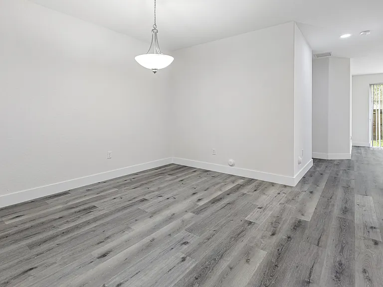 1427 SE 24th Rd — Photo 15