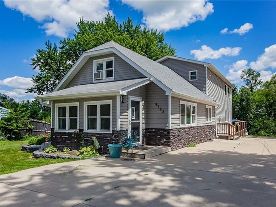 4765 NE 29th St, Des Moines, IA 50317