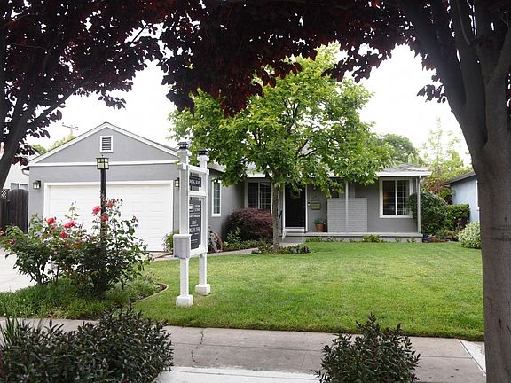 2nd image of 2421 Beechwood Ave