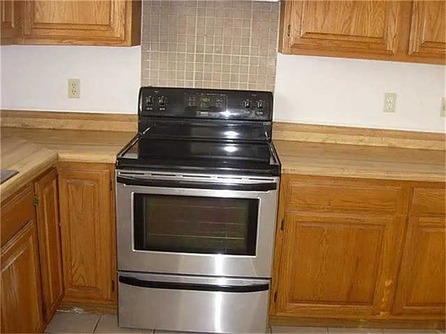 12706 Nantucket Dr — Photo 11