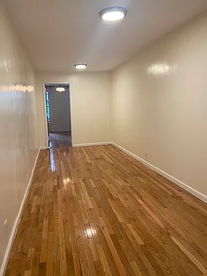 Rented by Urban Real Estate Property Group Inc | media 14