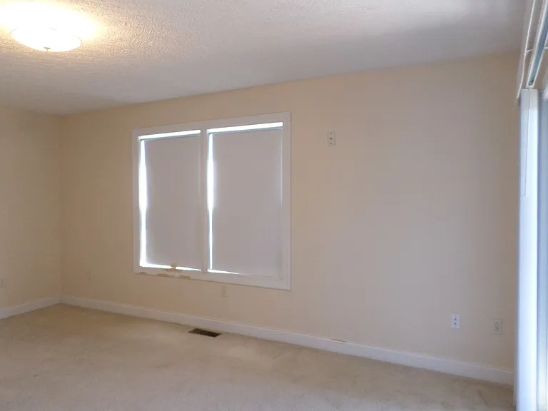 1035 Red Leaf Dr — Photo 14