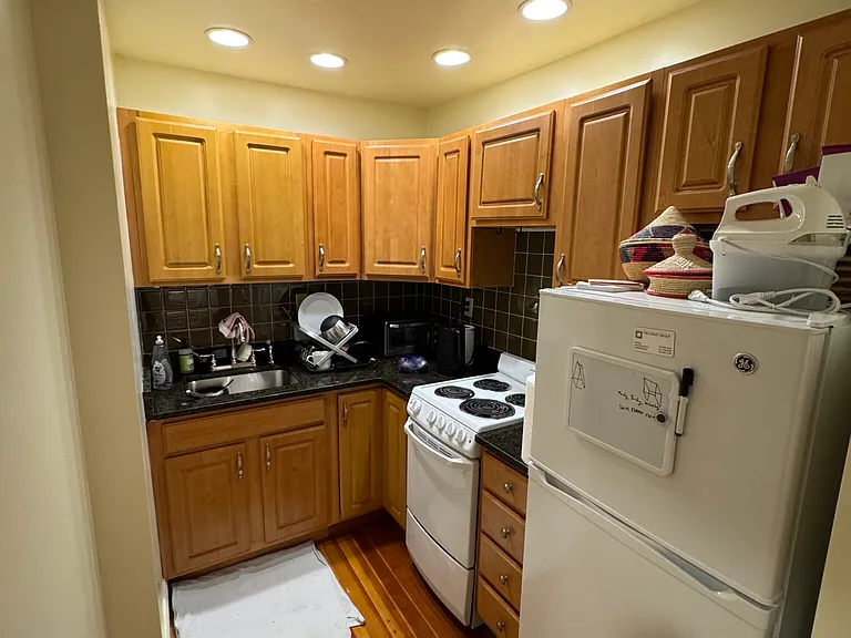 457 Centre St #204 — Photo 3