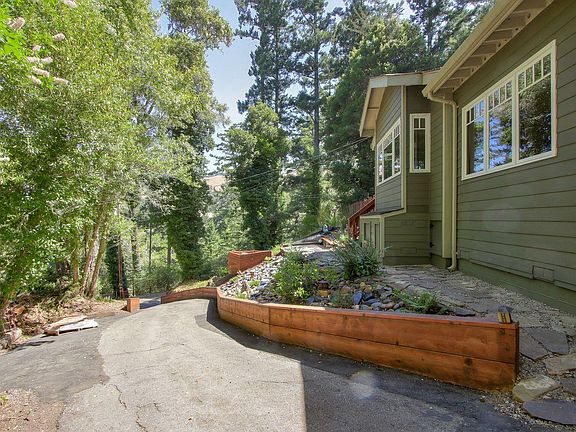 5th image of 40 Fernwood Dr