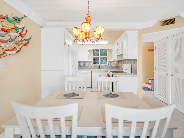 200 Harborview Dr #101 — Photo 9