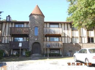 807 Camelot Dr, College Park, GA 30349