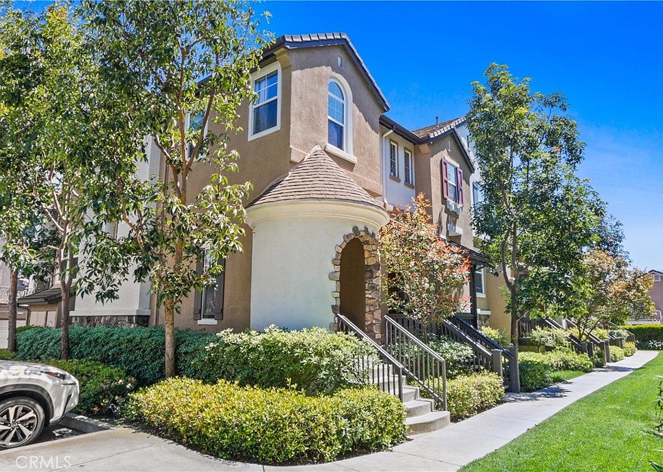 1st image of 1 Warmspring Ln