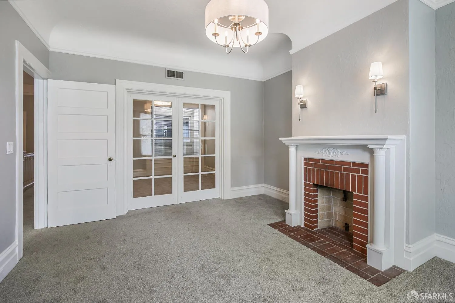 3 bed, 1.0 bath, 1200 sqft, $8,000 — Photo 4