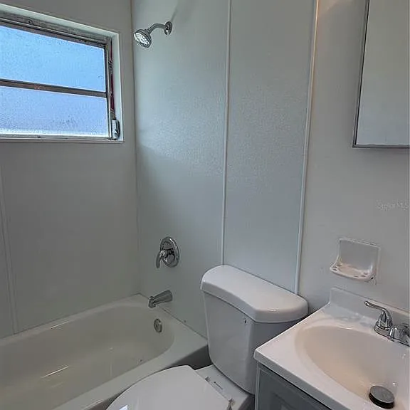 783 Eldridge St — Photo 20