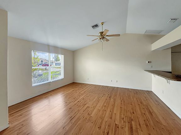 5th image of 911 Allman Ave