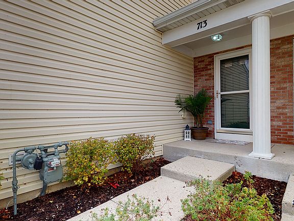 4th image of 713 Benton Ct