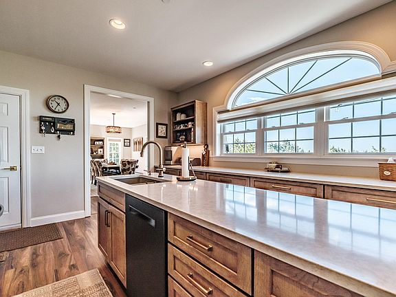 3rd image of 83 Tarkiln Hill Road