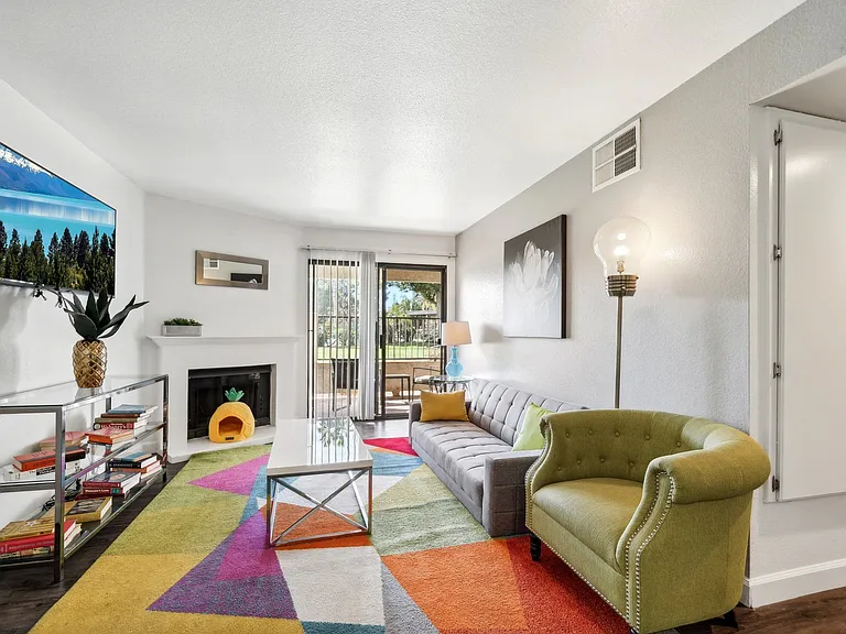 Acacia Park Apartments — Photo 17
