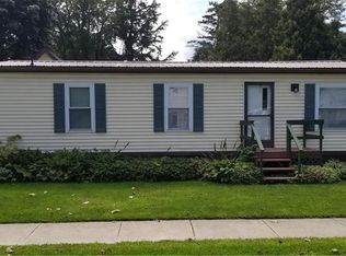 50 Maple Ave, Lyndonville, NY 14098