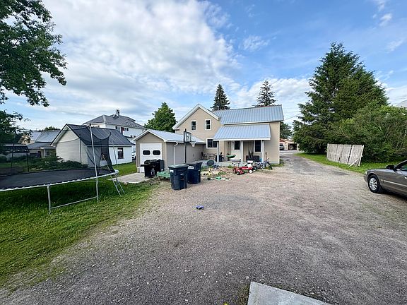 4th image of 26 Lake St