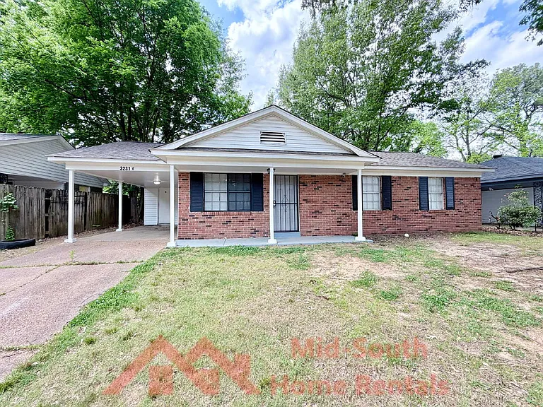 3231 Harvester Ln E — Photo 1