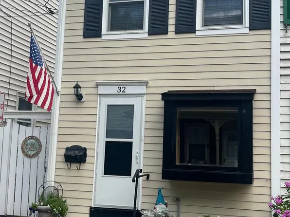 32 Thompson St #32, Bordentown, NJ 08505