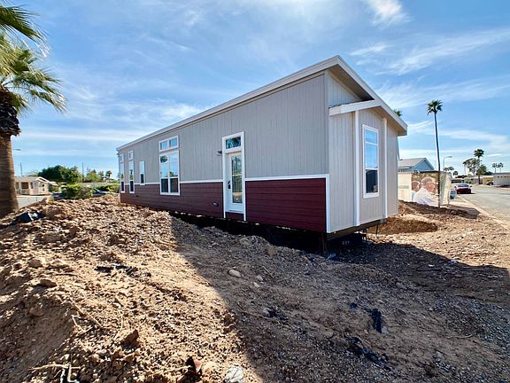3rd image of 2727 University Dr #18
