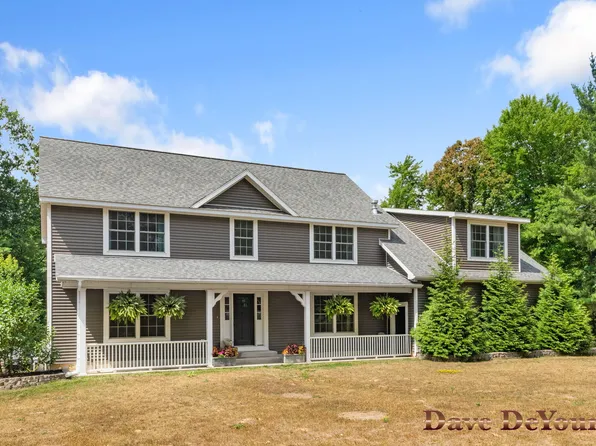 329 Running Water Ct NW, Sparta, MI 49345