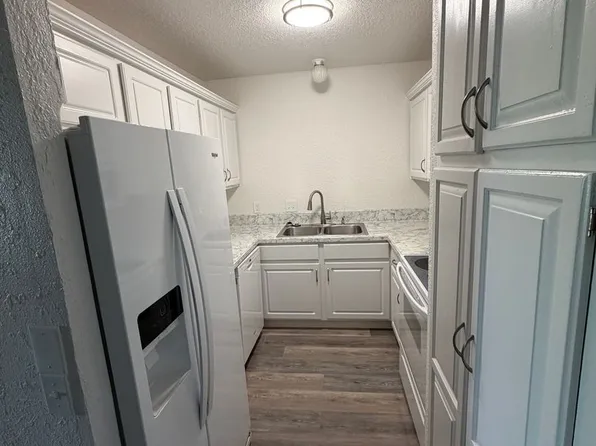 44 6th Street Apartments, 44 6th St W APT 4, Billings, MT 59101