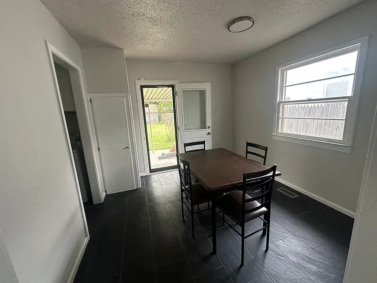 5103 N Beaver Ave — Photo 8